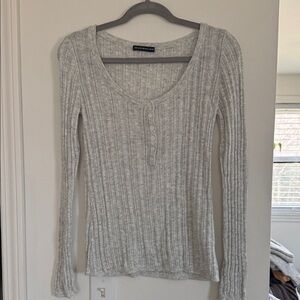 Brandy Melville Heather Gray Ribbed Long Sleeve Henley